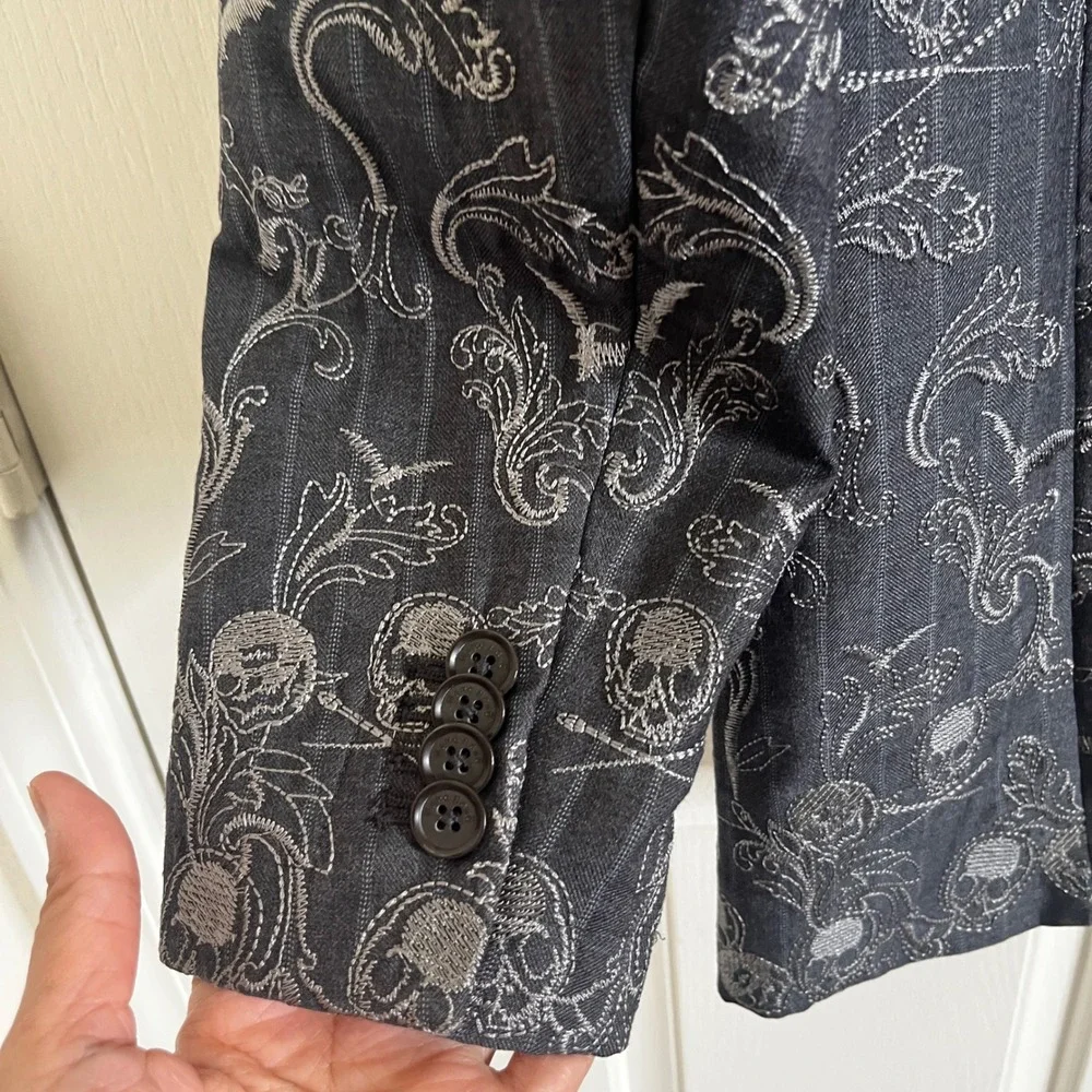 Marc Ecko Blazer Mens‎ M Grey Skull Embroidered Pinstripe Sport Coat Goth Punk